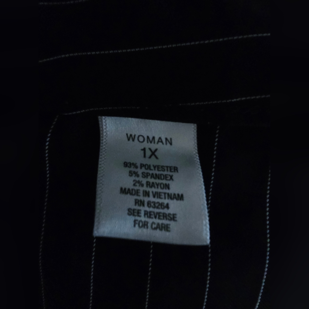 Women's Black Pinstripe Pants 1x - Picture 2 of 5